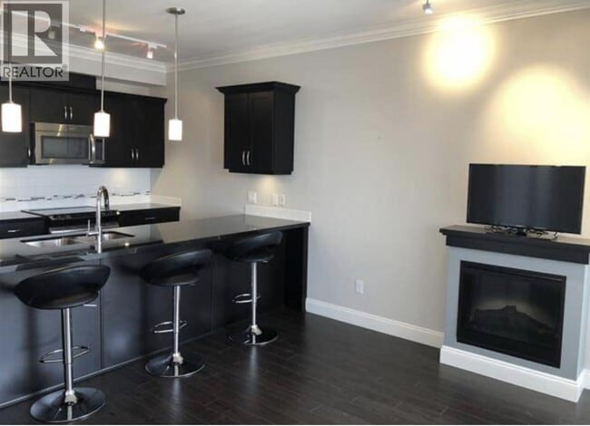 Building Photo - 11882-11226 226 St