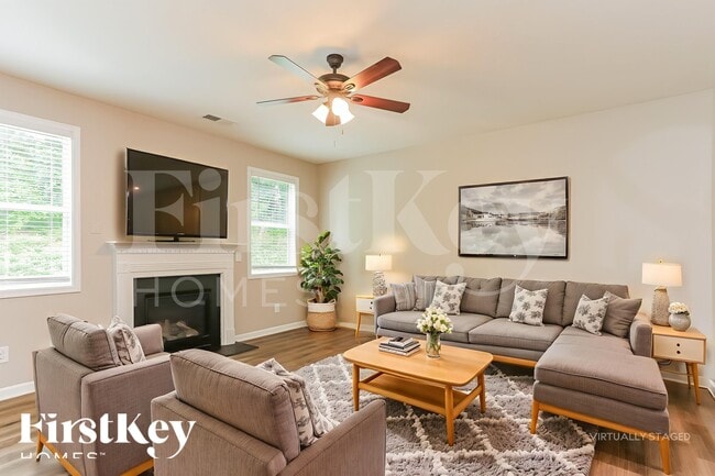 Building Photo - 447 Clapton Ct