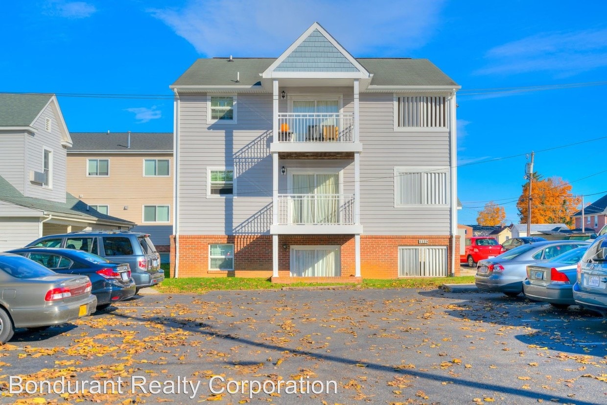 1119 Clement St, Fairlawn, VA 24141 Room for Rent in Fairlawn, VA