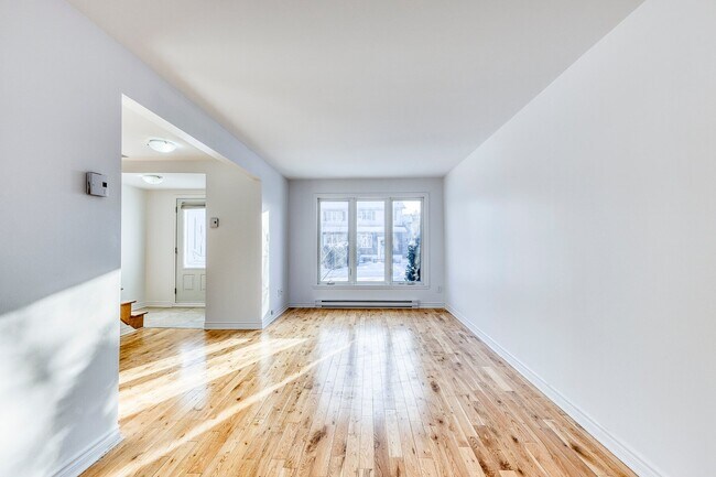 Building Photo - 489 Rue Rue de Brion