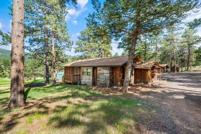 Building Photo - 2 bed 1 bath Cabin in Woodland Park