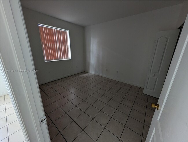 Building Photo - 1568 SE 26th St