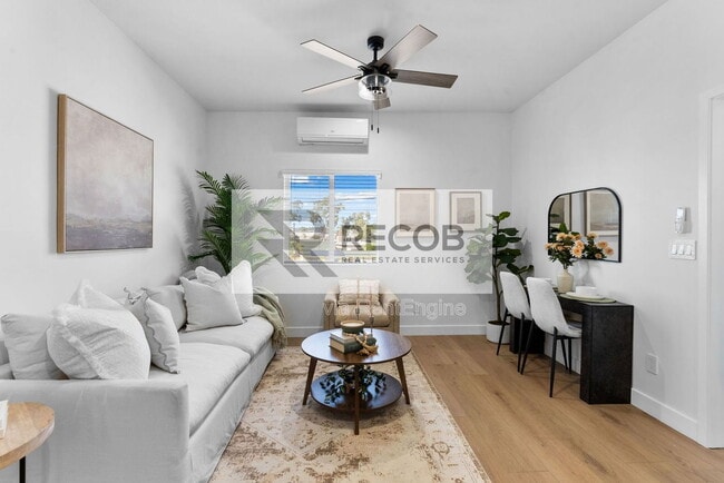 Foto del edificio - 4286 Samoset Ave