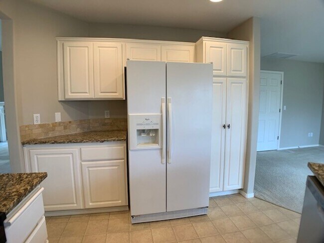 Foto del edificio - Lovely Progress Ridge Home - 3 Bedrooms 2.5 baths, 1,587 Sq. Ft.