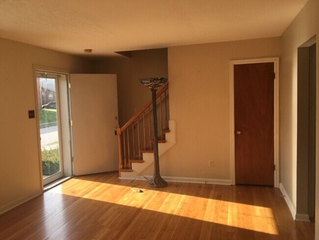 Foto del edificio - 1833 1/2 Marietta Drive