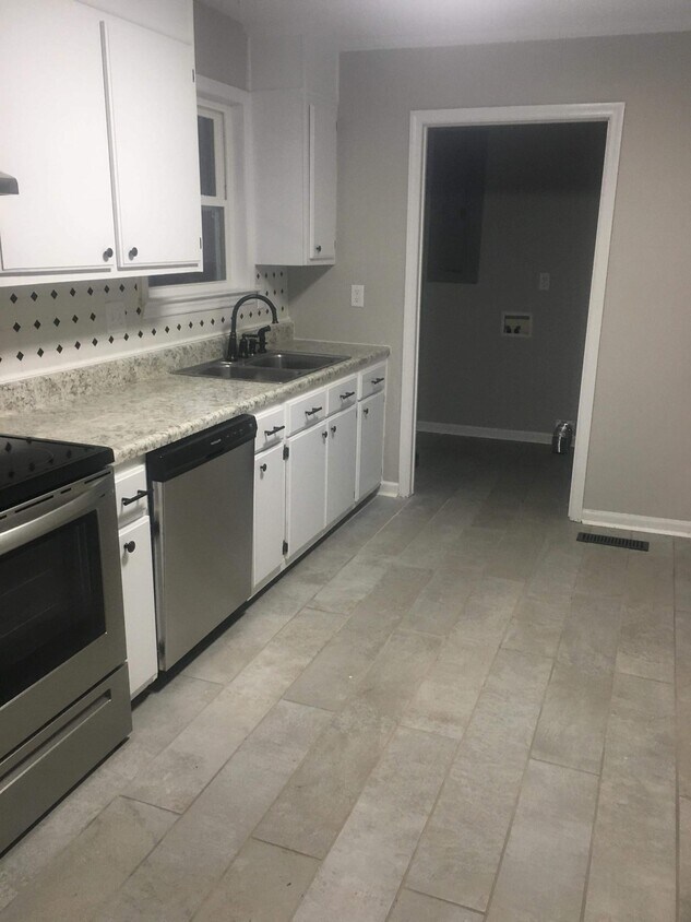 Building Photo - 41311 AL-75