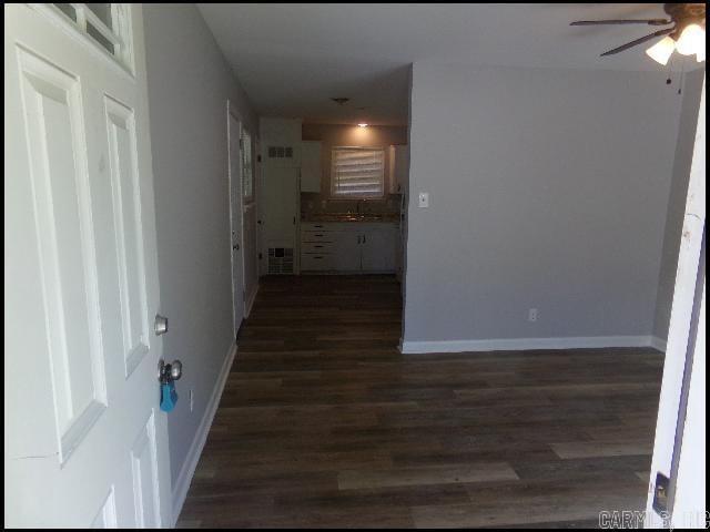 Foto del edificio - 7524 Knollwood Rd