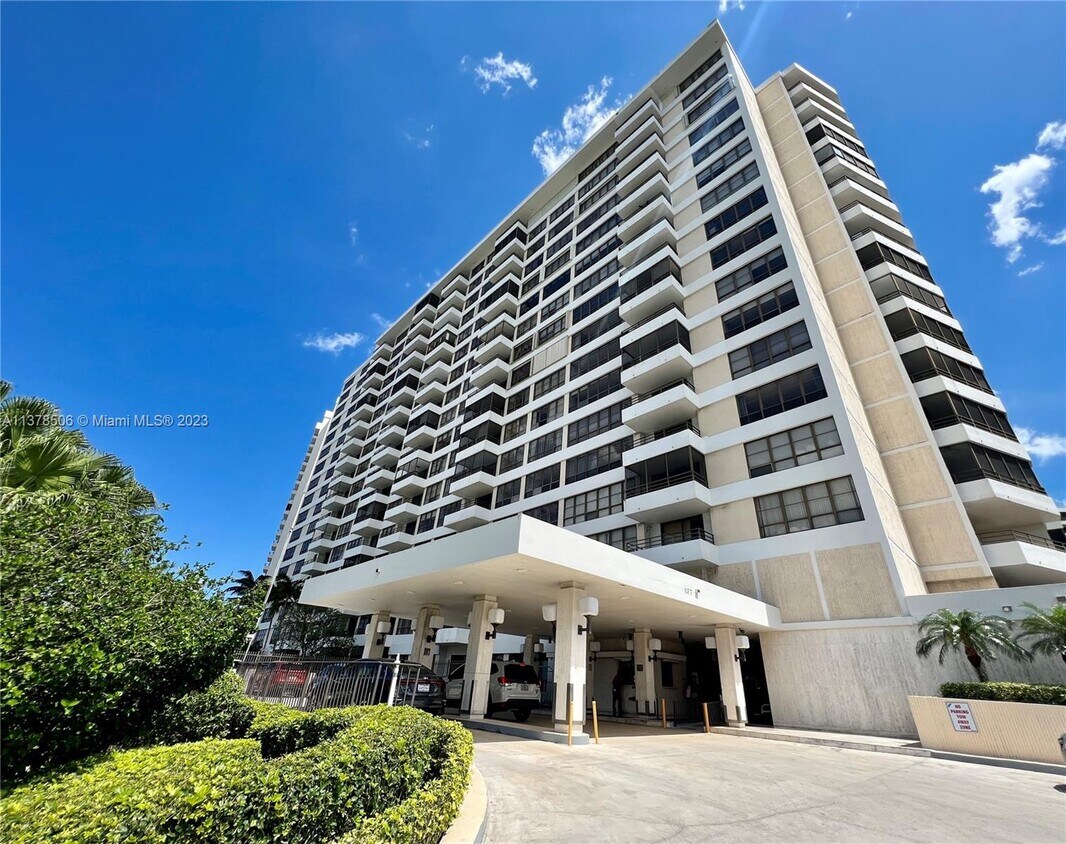 600 Three Islands Boulevard Unit 505, Hallandale Beach, FL 33009