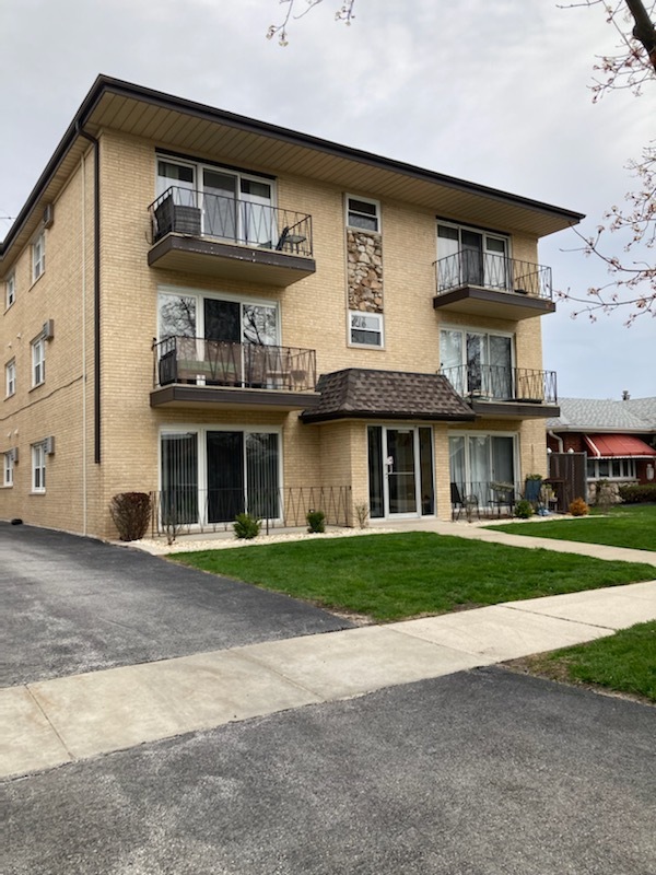 Foto principal - 9521 S Kilbourn Ave