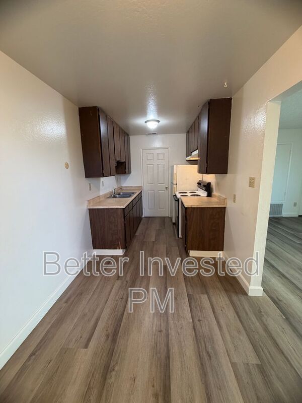 Building Photo - 304 Cooper Ln