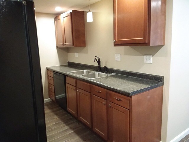 Foto del edificio - 303 N Washington St