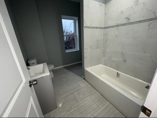 Foto del edificio - 800 N Luzerne Ave