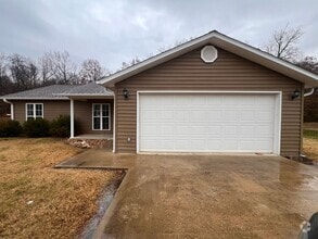 Building Photo - 310 Sunny Valley Ln