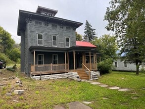 Building Photo - 31 Main St