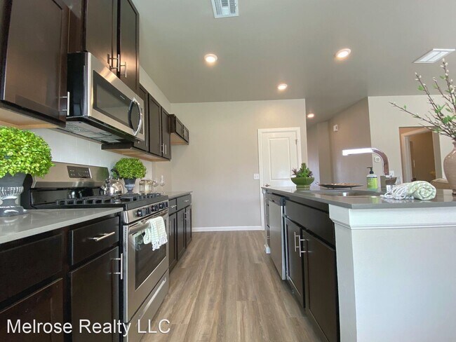 Foto del edificio - 3 br, 2.5 bath House - 13508 Bluejacket Drive