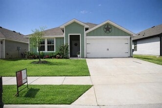 Building Photo - 6440 Water Rpds Dr