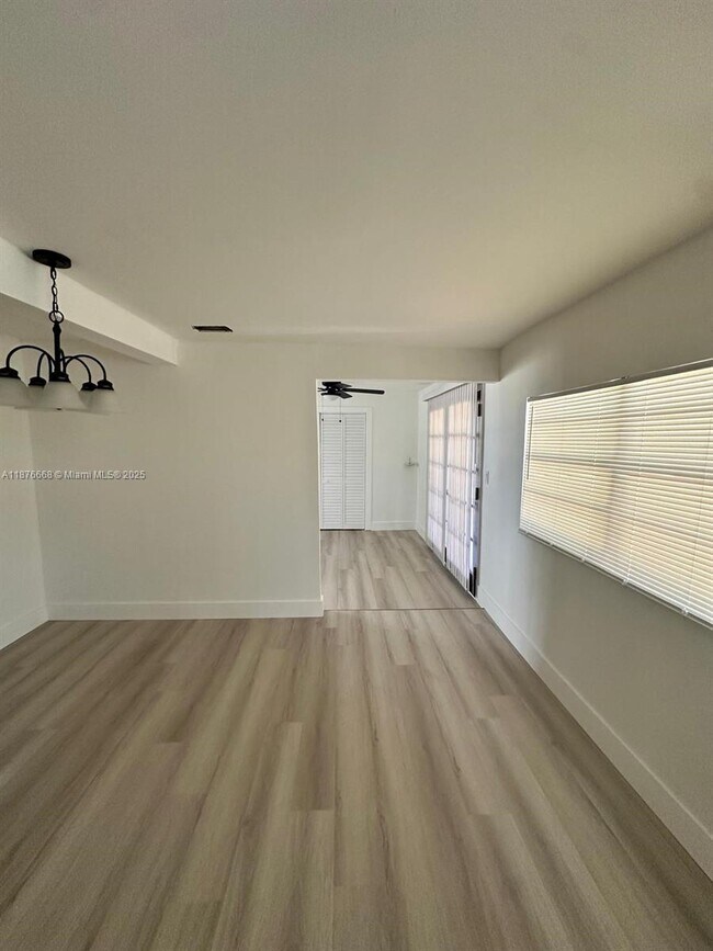 Foto del edificio - 3101 SW 102nd Pl