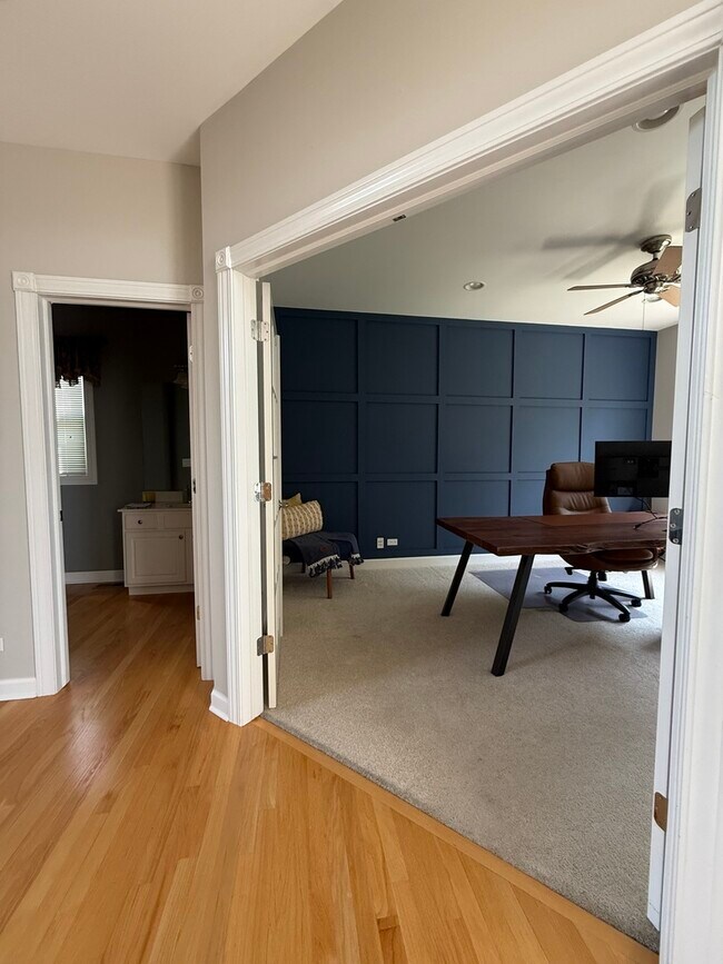 Building Photo - 755 Wedgewood Dr