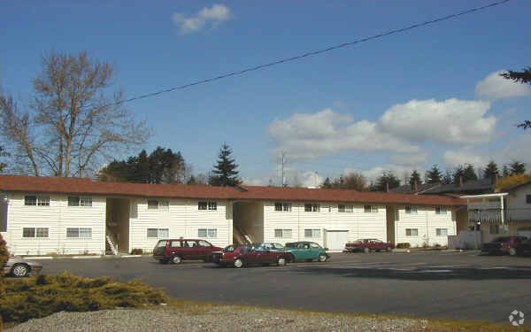 Primary Photo - Sunset Court Apartments