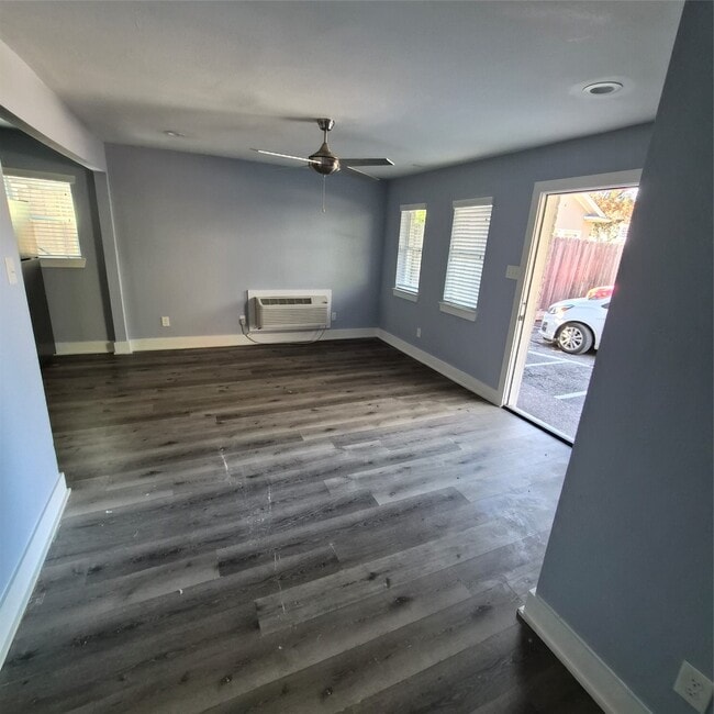 Building Photo - 1421 Marshall St