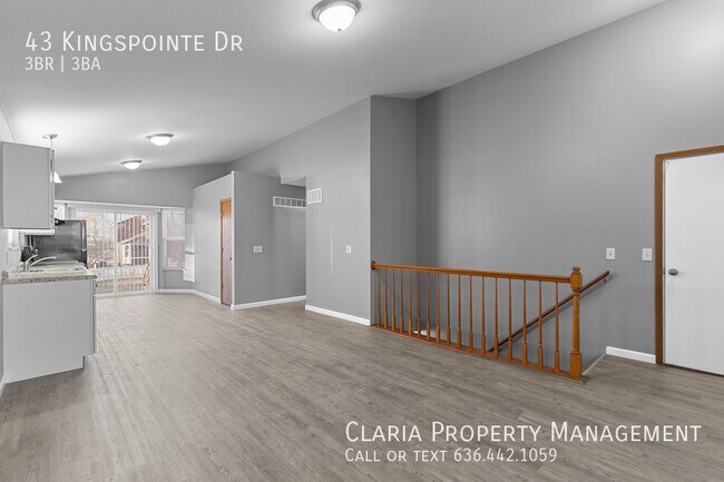 Foto del edificio - Updated, Bright & Spacious! Remodeled 3 Be...