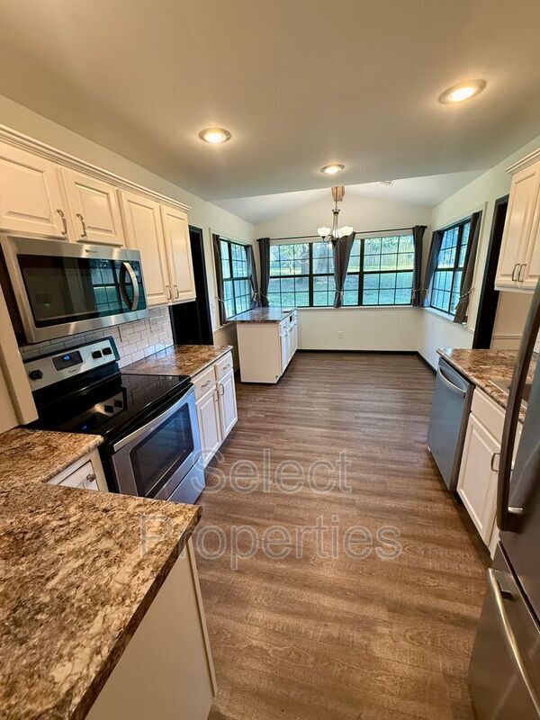 Foto del edificio - 606 Shadow Ridge Dr