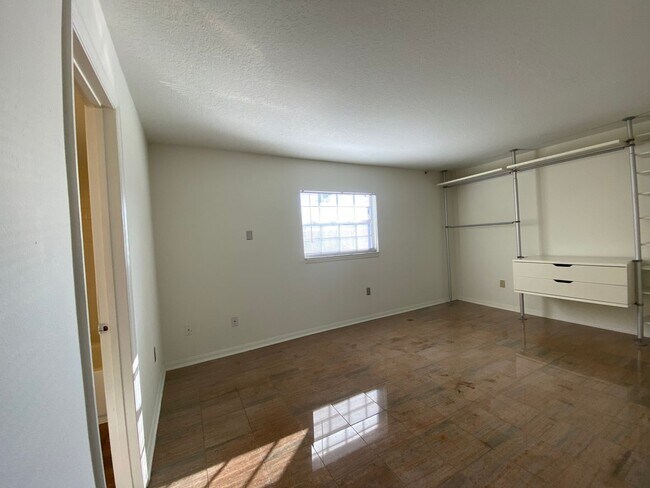 Building Photo - Beautiful 1 Bed 1 Bath Apartment for Rent ...