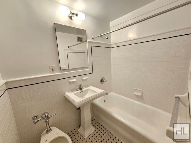 Foto del edificio - 1-Bedroom Apartment in West Village | 2nd ...