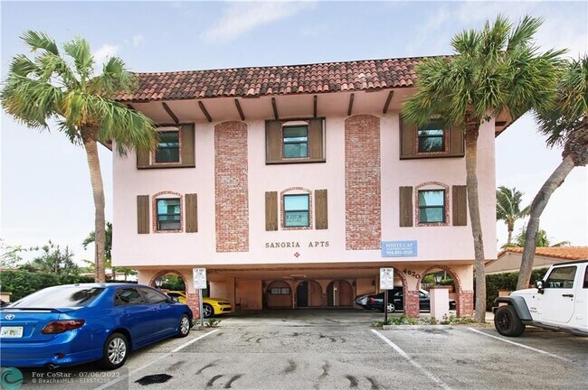 Building Photo - 4620 Bougainvilla Dr