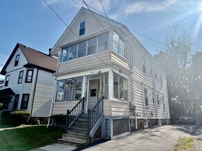 Building Photo - 259 Newbury Ave