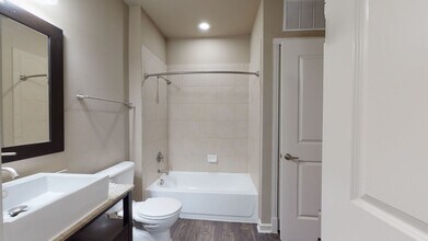 Interior Photo - Savoye