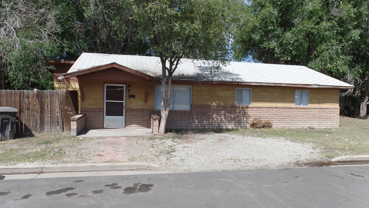 Primary Photo - 800 Edison Ave