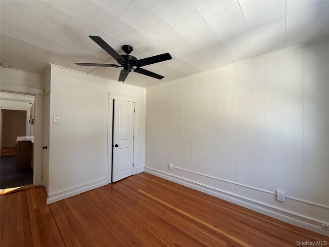 Foto del edificio - 40 N Clover St