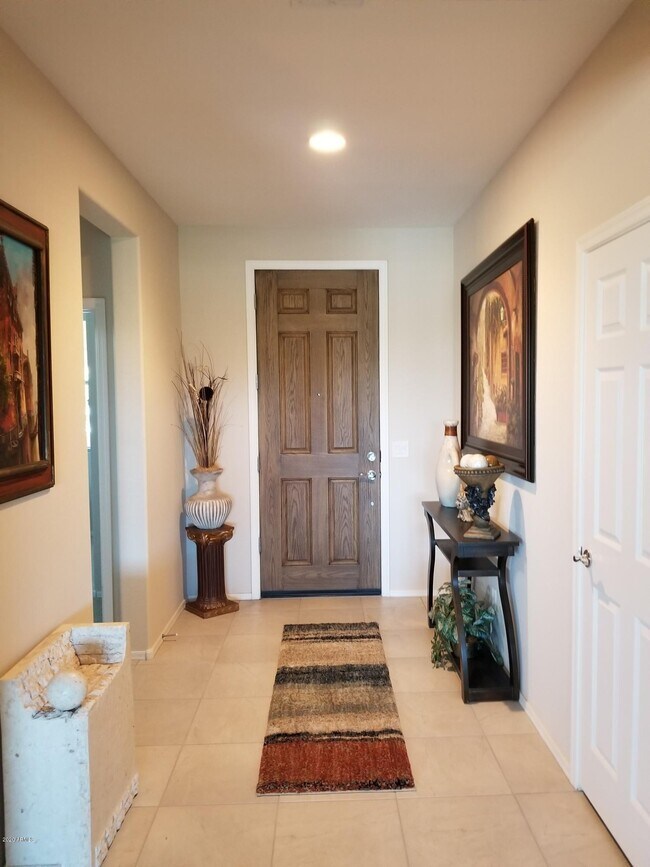 Foto del edificio - 26237 W Matthew Dr