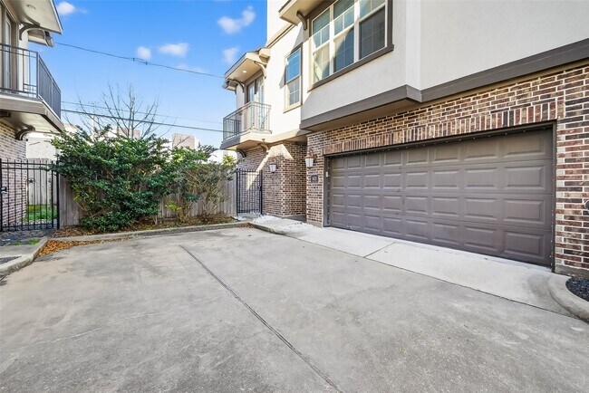 Foto del edificio - 1621 Rosewood St