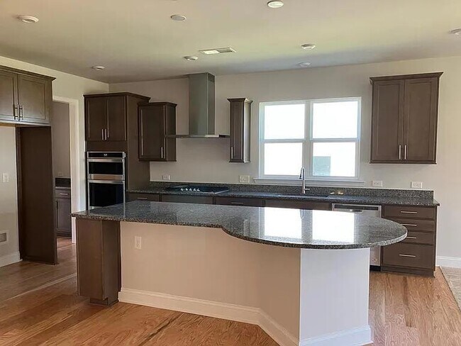Foto del edificio - 2820 Paddle Point Ln