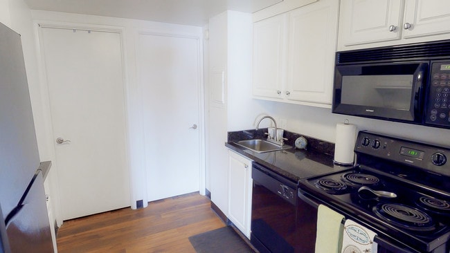 Photo - Capri Eugene - Student Living Apartments