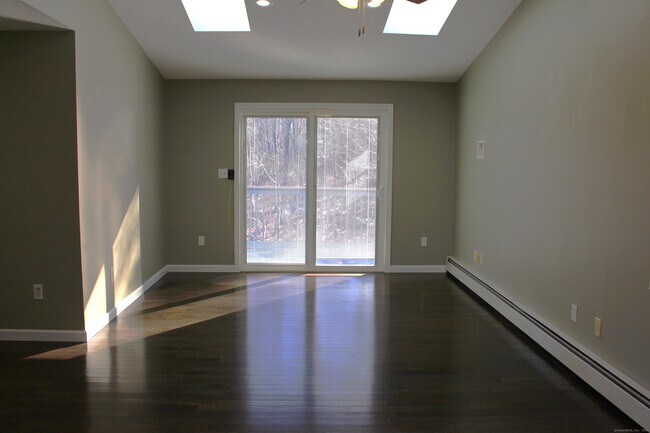 Building Photo - 259 Grahaber Rd