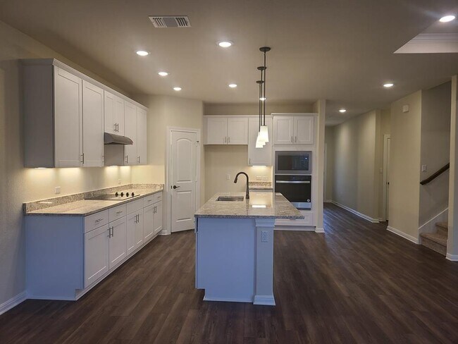 Foto del edificio - 32 Pacific Loon St