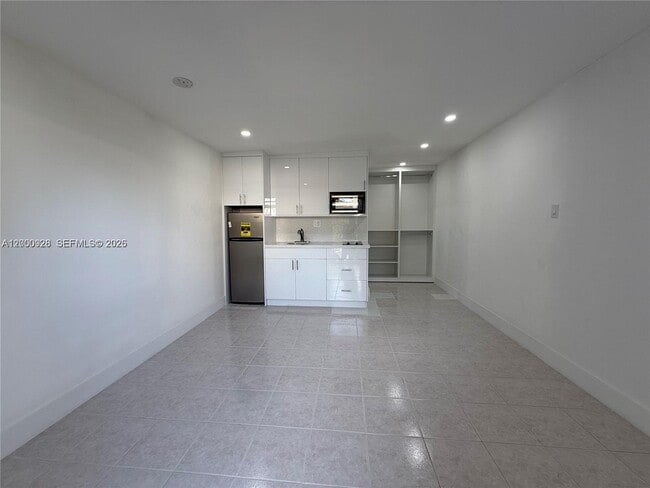 Foto del edificio - 6820 SW 5th St