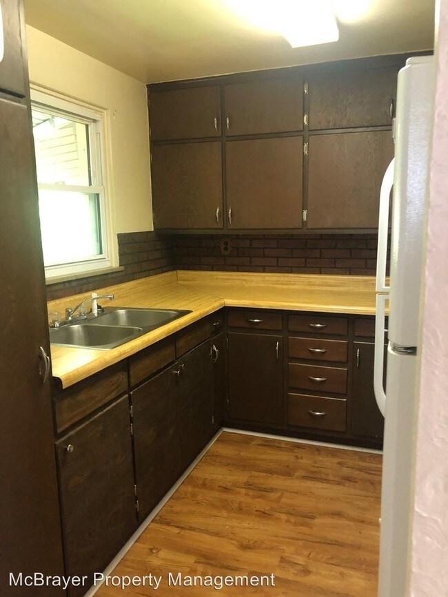 Building Photo - 2 br, 1 bath House - 67 S Spring St