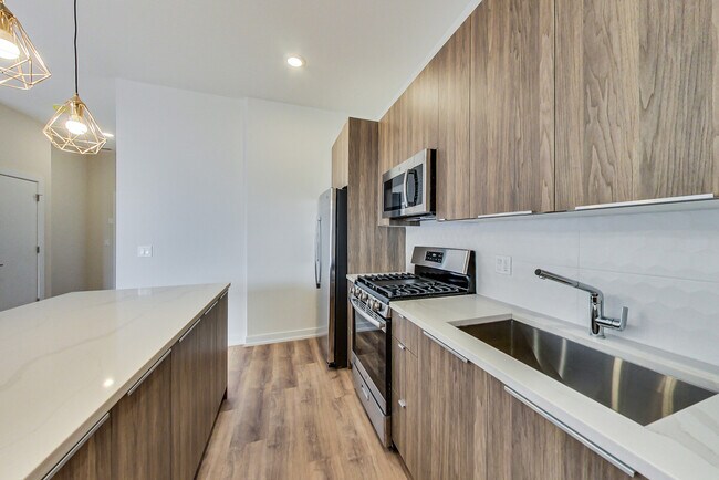 Building Photo - 2847 N Clybourn Ave
