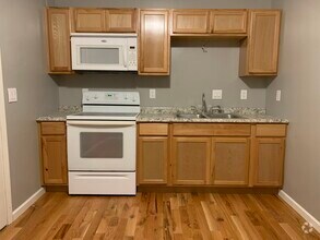 Building Photo - 1426 9th St