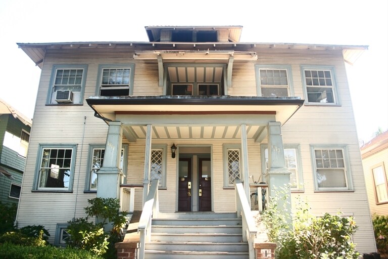 Building Photo - 1817 F St