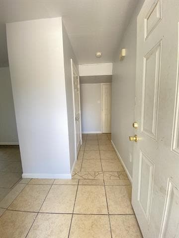 Foto del edificio - 6810 Trail Lake Dr