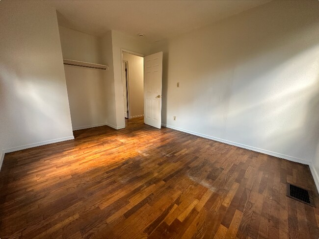 Foto del edificio - 3003 Cabot Dr