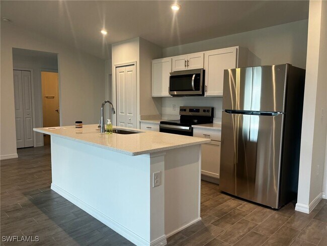 Foto del edificio - 315 NW 24th Pl