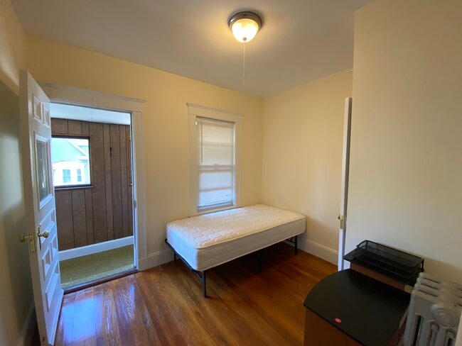 Building Photo - 43 Teele Ave