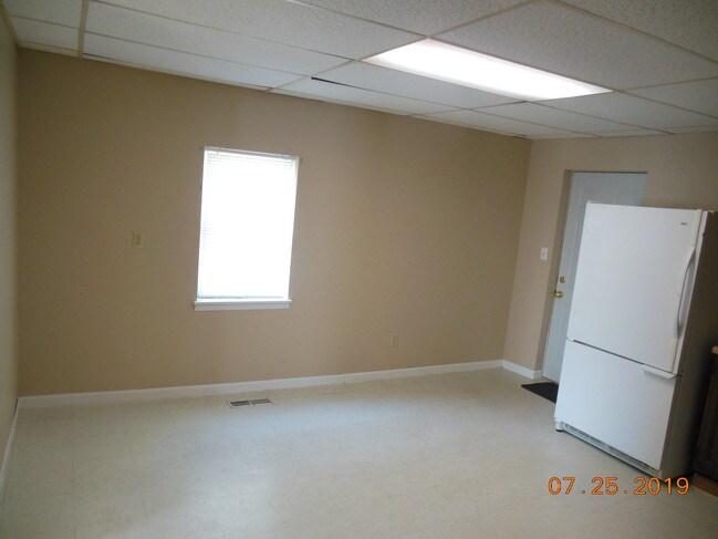Kitchen - 235 S 4th St