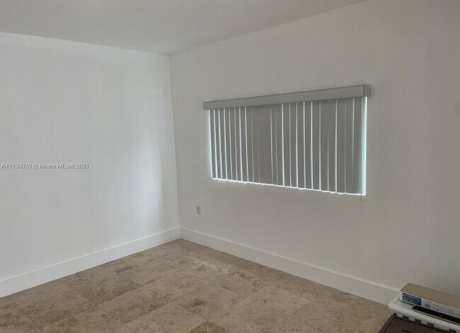 Building Photo - 2770 SW 31st Ct